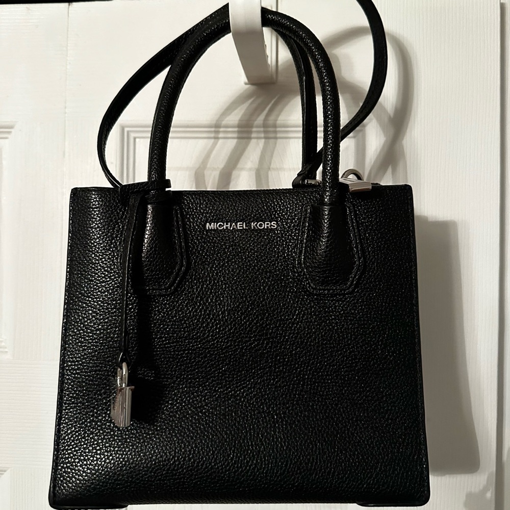 Micheal Kors purse